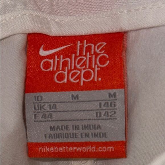 Nike White Athletic Shorts for Active Performance - Picture 2 of 8